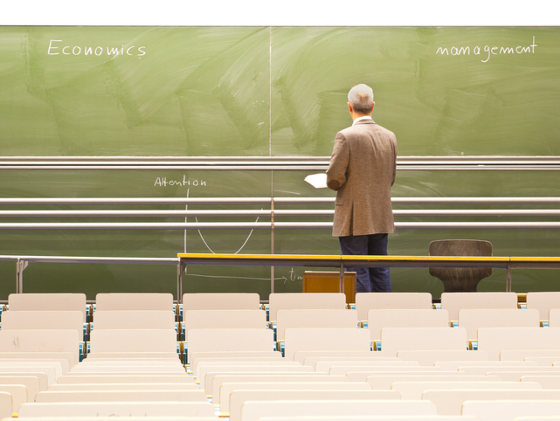 ESB dossier: vernieuwing in het economieonderwijs