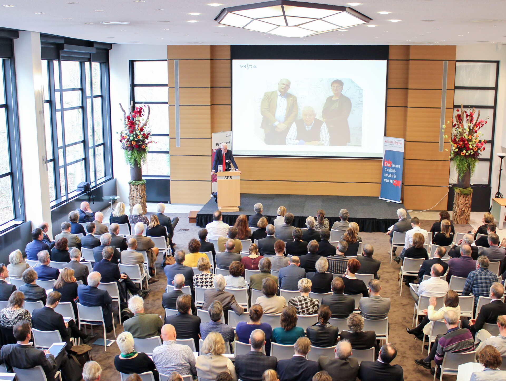 Driehoek in Dialoog van start: pilotorganisaties uitgenodigd voor praktijktest van toolbox voor effectieve governance-dialoog